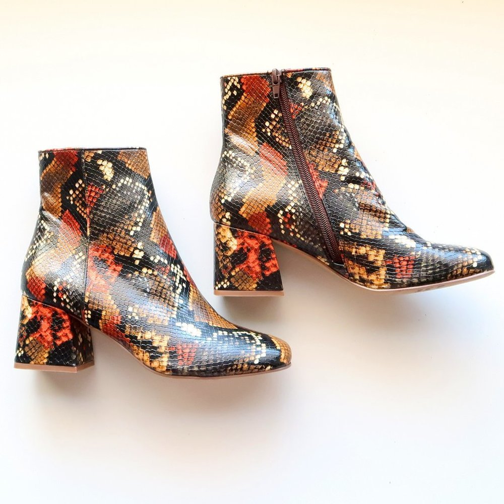 Women’s Snakeskin Pattern Block Heel Ankle Boots - Multi